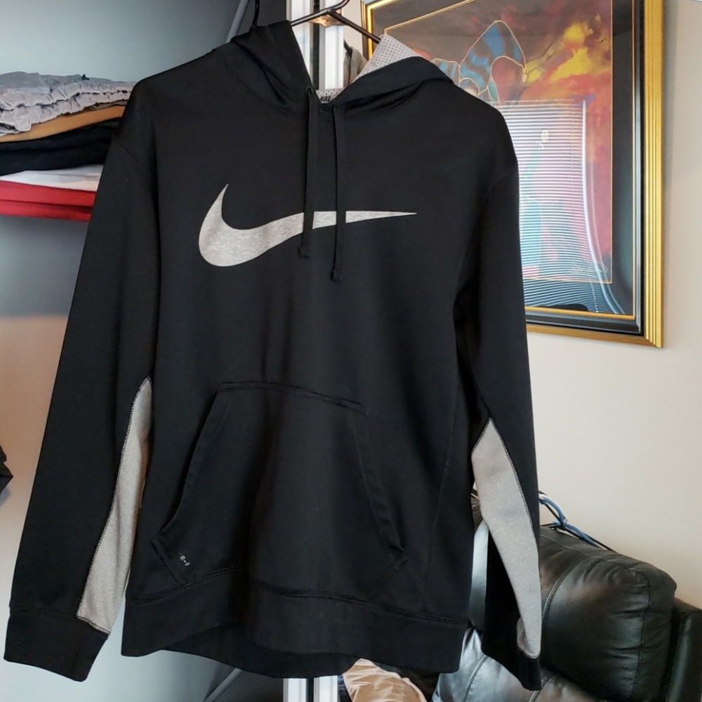 Medium nike dry fit hoodie